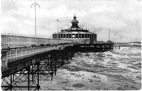 913905	Scheveningen	Wandelhoofd	Nette oude kaart	Onbeschreve, Verzamelen, Ansichtkaarten | Nederland, Ongelopen, Zuid-Holland