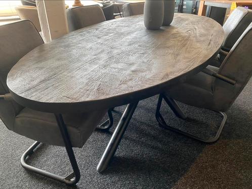 Tafel Oskar mango hout ovaal matrix spin poot 240x110, Huis en Inrichting, Tafels | Eettafels, Nieuw, 100 tot 150 cm, 200 cm of meer