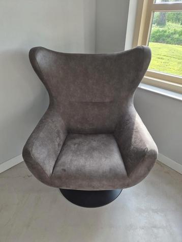 Tekoop zo goed als nieuw Fauteuil beschikbaar voor biedingen