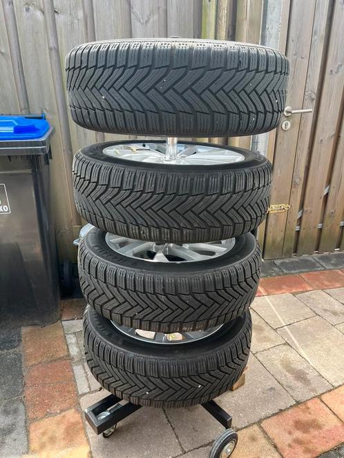 Set winterbanden vw audi lichtmetaal velgen michelin alpine6, Auto-onderdelen, Banden en Velgen, Velg(en), Winterbanden, 16 inch