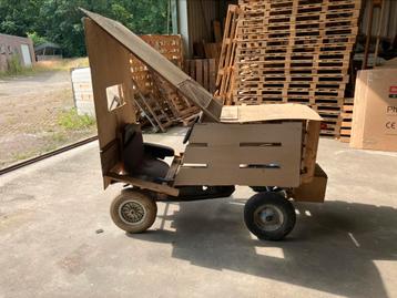 Skelter met stoere ombouw, trap tractor beschikbaar voor biedingen