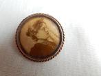 Broche met vrouwenportret, Ophalen of Verzenden, Dames