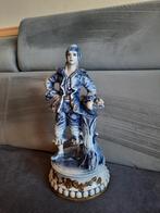 Keramiek beeldje met blauwe accenten, Ophalen of Verzenden