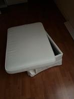 Witte Hocker van Ikea, Vierkant, Ophalen of Verzenden, Zo goed als nieuw, Stof
