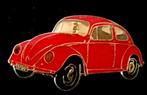 Volkswagen Kever pin- rood, Verzamelen, Speldjes, Pins en Buttons, Verzenden, Nieuw, Transport, Speldje of Pin