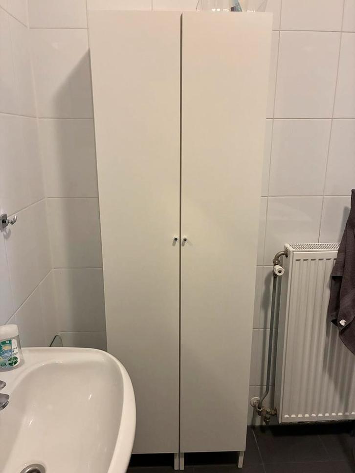 2 IKEA bathroom cabinets in good condition, Huis en Inrichting, Badkamer | Badkamermeubels, Zo goed als nieuw, Minder dan 100 cm