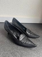 Vintage Y2K grijze lederen kitten heels, Kleding | Dames, Schoenen, Vintage, Pumps, Vintage, Vintage