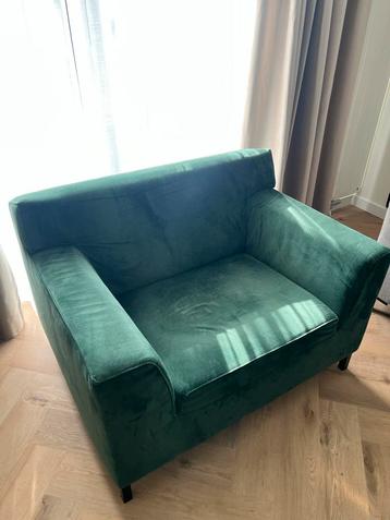 Groene Velvet Loveseat / fauteuil beschikbaar voor biedingen