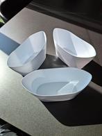 Drie witte kunststof bloembakken.
28 cm lang en 12 cm breed., Kunststof, Wit, Ophalen of Verzenden, Zo goed als nieuw