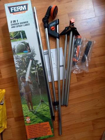 2 in 1 garden shower /
Tuindouche en sproeilans
 beschikbaar voor biedingen