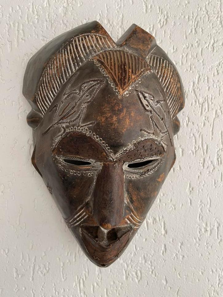 Afrikaans Houten Masker - Handgesneden Kunstobject Tribaal D, Antiek en Kunst, Kunst | Niet-Westerse kunst, Ophalen of Verzenden