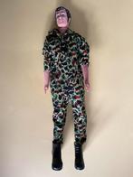 Vintage Ken van Barbie, gekleed in legertenue met kistjes, Verzamelen, Poppen, Ophalen of Verzenden, Gebruikt, Pop