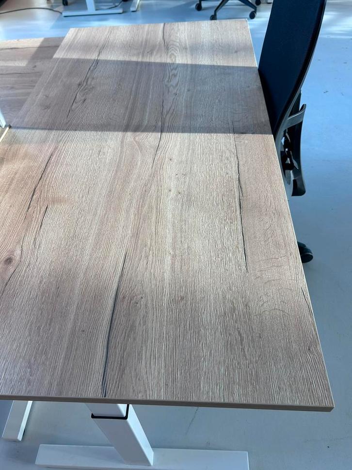 Bureau 180x80 en bureaustoel - nieuw, Huis en Inrichting, Bureaus, Zo goed als nieuw, In hoogte verstelbaar, Ophalen