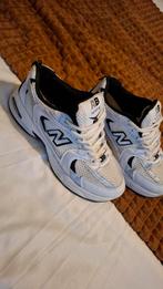 Witte sneakers - een keer gedragen mat 39, Kleding | Heren, Schoenen, Wit, AB Running, Ophalen of Verzenden, Sneakers of Gympen