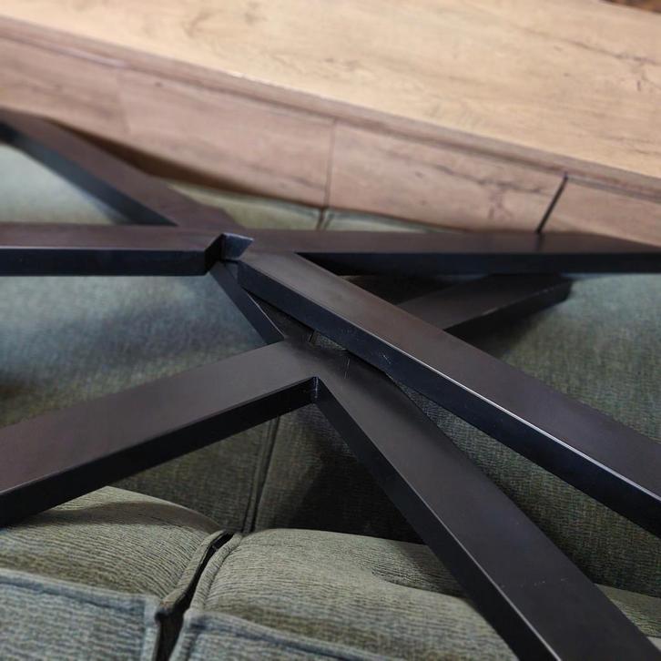 Houten tafel met zwarte poten. breedte 60 cm en lengte 160 c, Huis en Inrichting, Tafels | Eettafels, Gebruikt, 50 tot 100 cm