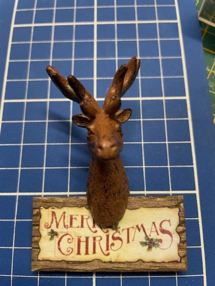 poppenhuis Rendierkop met bord, Verzamelen, Poppenhuizen en Toebehoren, Nieuw, Poppenhuis, Ophalen of Verzenden