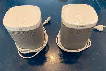 2 x witte Sonos Play:1, Gen1 beschikbaar voor biedingen