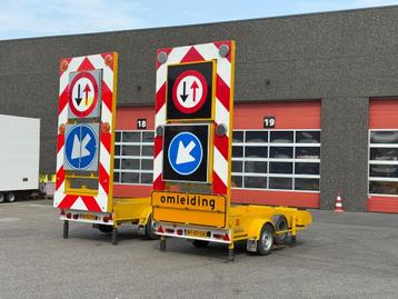 Voorwaarschuwingswagen (Vluchtstrookwagen) |Zeer nette staat beschikbaar voor biedingen