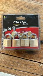 Nieuw! Master lock 4x hangslot 30mm, Ophalen of Verzenden, Nieuw, Slot