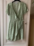 Groen gebloemd jurkje maat 34, Kleding | Dames, Jurken, Ophalen of Verzenden, Zo goed als nieuw, Clockhouse, Maat 34 (XS) of kleiner