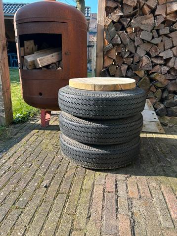 Tuintafel / Bijzettafel beschikbaar voor biedingen