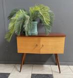 50's Klein donker hout hal kast 2 lichte deuren nachtkastje, Ophalen, Gebruikt