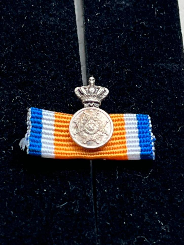 Reversbaton ere medaille  in Zilver Oranje Nassau miniatuur, Postzegels en Munten, Penningen en Medailles, Overige materialen