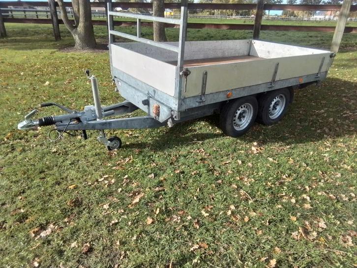 Te koop mooie elektrische driezijdige kipper merk hapert, Auto diversen, Aanhangers en Bagagewagens, Zo goed als nieuw, Ophalen of Verzenden