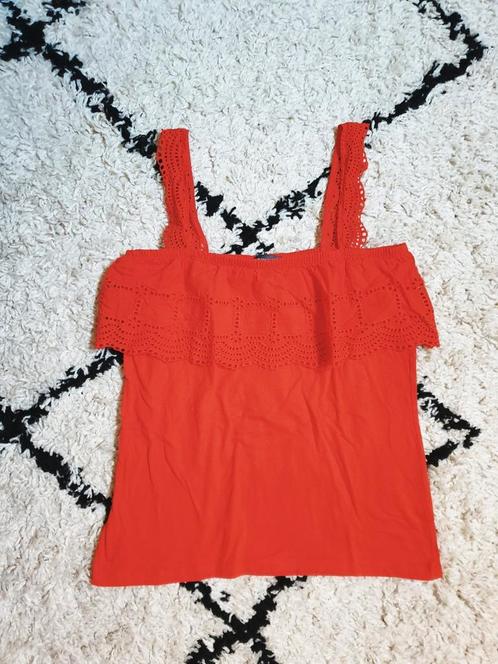 Mooie rode zomer top met broderie maat 36, Kleding | Dames, Tops, Zo goed als nieuw, Maat 36 (S), Rood, Zonder mouw, Ophalen of Verzenden
