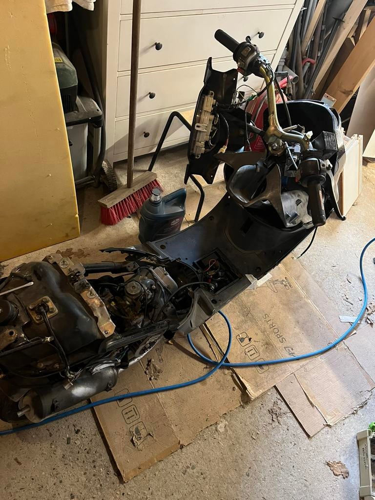 Scooter peuget v click onderdelen, Ophalen, Gebruikt, Peugeot