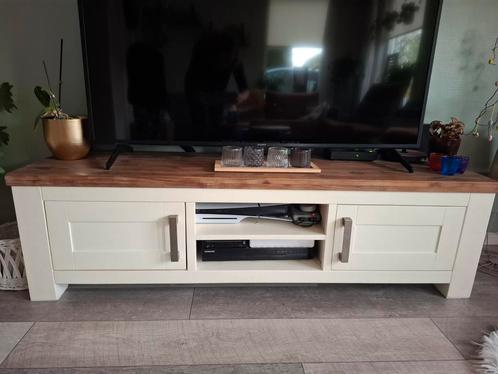 Lizzano Pronto TV Meubel - Acaciahout Blad, Huis en Inrichting, Kasten | Televisiemeubels, Gebruikt, Minder dan 100 cm, 150 tot 200 cm