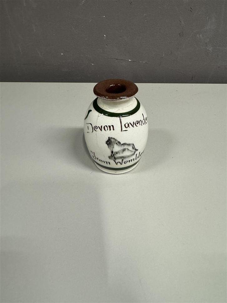 Wembley Exhibition 1924 potje vaasje devon lavender, Antiek en Kunst, Antiek | Vazen, Ophalen of Verzenden