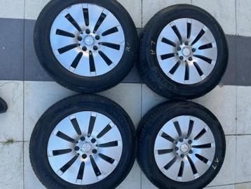SPOED!! Mercedes C-klasse velgen met banden maat 205/60 R16 beschikbaar voor biedingen