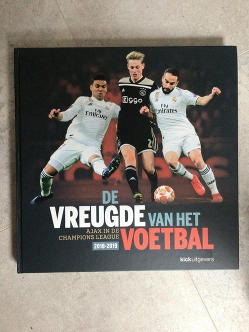 Ajax - De vreugde van het voetbal, Boeken, Sportboeken, Zo goed als nieuw, Balsport, Ophalen of Verzenden
