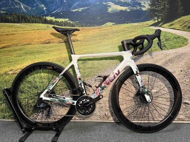 EnviLiv Advanced SL LTD S Force AXS Cadex €9199,-/€4699,-, Fietsen en Brommers, Fietsen | Racefietsen, Nieuw, Dames, Giant, Meer dan 20 versnellingen