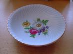 Flora Gouda plateel aardewerk 2 borden Carla 2071, Ophalen of Verzenden