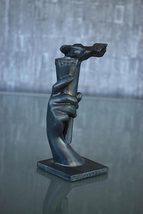 WW2 Vuist met Fakkel Eternal flame Volgograd Stalingrad CCCP, Antiek en Kunst, Curiosa en Brocante, Ophalen of Verzenden