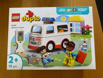 Lego 10447 Duplo Ambulance met chauffeur beschikbaar voor biedingen