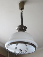 Plafondlamp / hanglamp met witte matglazen kap. Klassiek, Ophalen, Gebruikt, 50 tot 75 cm, Klassiek