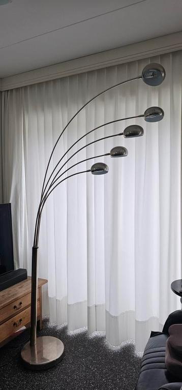 Mooie staande lamp met 5 bollen en armen.Vintage. 2 stuks. beschikbaar voor biedingen