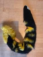 Fursuit staart zwart geel, Hobby en Vrije tijd, Kostuums, Theaterbenodigdheden en LARP, Ophalen of Verzenden, Zo goed als nieuw