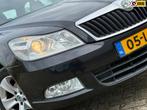 Skoda Octavia Combi 1.2 TSI Ambition - Black Magic - Leder/T, Voorwielaandrijving, Euro 5, Traction-control, Zwart