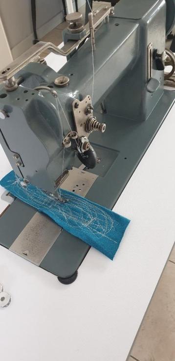 Te Koop Adler 3 voudig transport naaimachine  beschikbaar voor biedingen