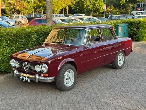Alfa Romeo Giulia 1600 Super Lusso 1970, Auto's, Oldtimers, Particulier, Alfa Romeo, Benzine, Sedan, Handgeschakeld, Rood, Overige kleuren