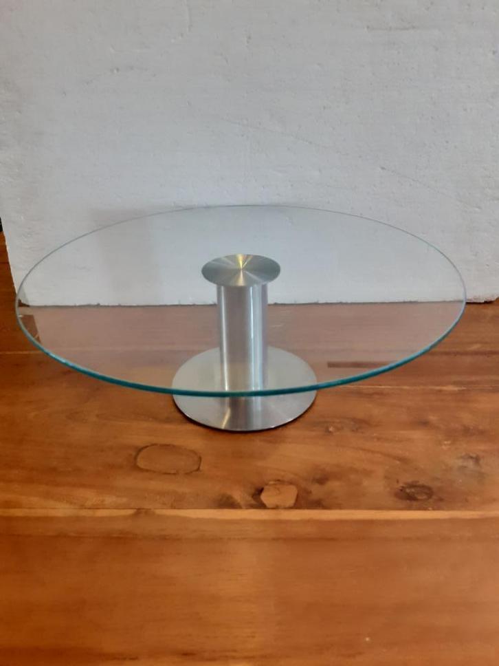 Mooie stevige glazen taartplateau met metalen voet, Huis en Inrichting, Woonaccessoires | Etagères, Zo goed als nieuw, Ophalen of Verzenden