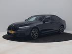 BMW 5 Serie 545e xDrive M-Sport | CAMERA | ADAPTIVE | STOEL-, Auto's, BMW, Automaat, Gebruikt, Blauw, Bedrijf
