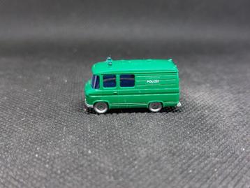 Wiking 935 - Mercedes Transporter "Polizei" (13322) beschikbaar voor biedingen