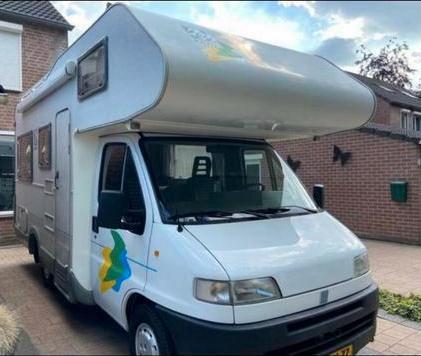 Fijne camper met stapelbed en veel ruimte, Caravans en Kamperen, Campers, Particulier, tot en met 6, Alkoof, Knaus, Fiat, Diesel