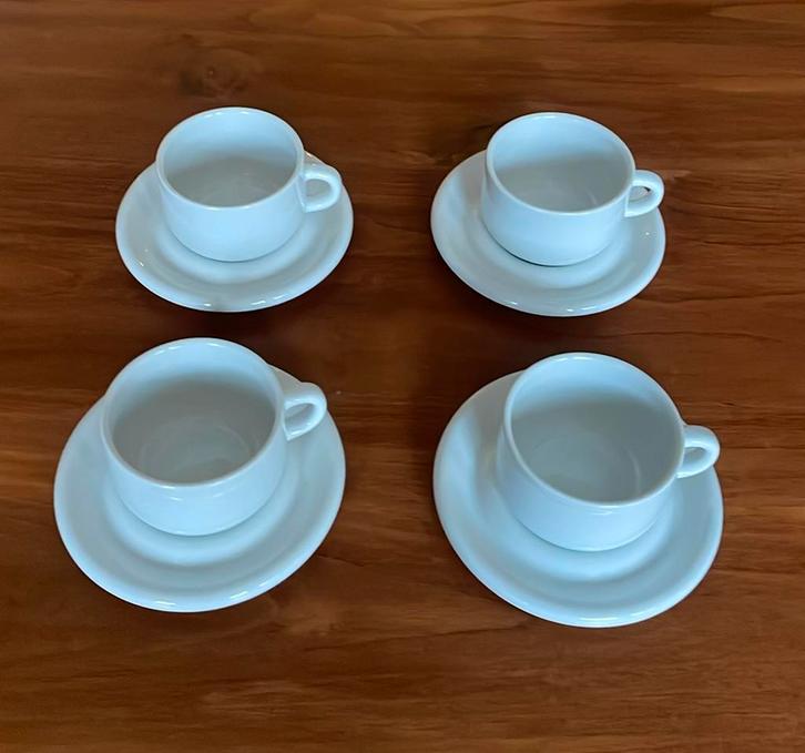 4 Ikea Rondo kop en schotels, Huis en Inrichting, Keuken | Servies, Zo goed als nieuw, Kop(pen) en/of Schotel(s), Overige stijlen