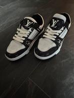 LV sneakers maat 38 nieuw, Kleding | Dames, Schoenen, Ophalen of Verzenden, Nieuw, Zwart, Sneakers of Gympen